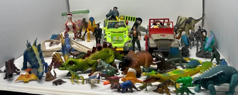 Vintage JURASSIC PARK Action Figures & Dino Toys HUGE LOT Cover
