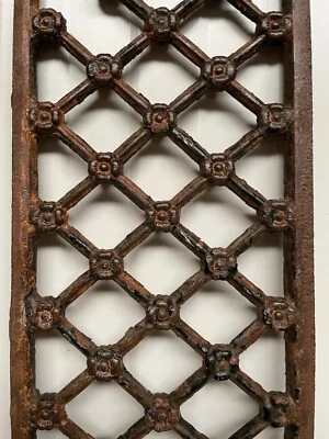 Un hermoso panel de pieza decorativa de valla de hierro fundido francés antiguo francés (2) Foto 1 de 4