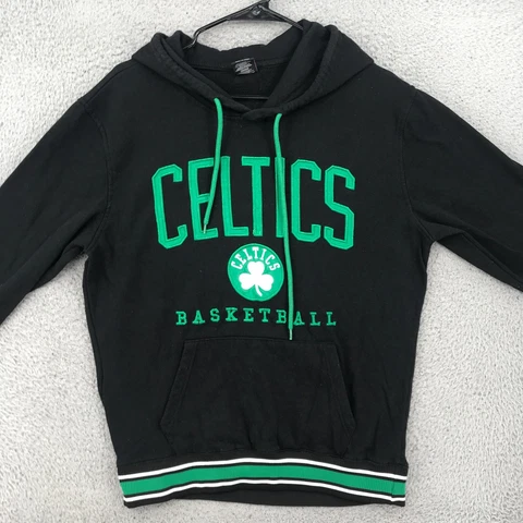 UNK Sweater Adult Small Black Boston Celtics Pullover Hoodie 25730 Cover