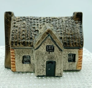 Britain in Miniature #8 Saxon Flint House Ceramic Cottage Tey Terra Pottery - Picture 1 of 6
