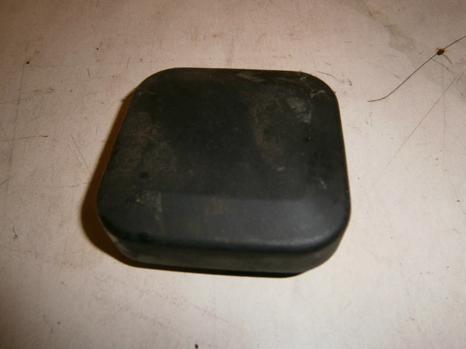 BMW 316 3 SERIES 1995-2001 1.6 OIL FILLER CAP / LID - Image 1 of 1