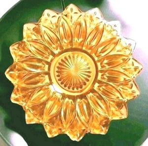 Vtg Federal Glass Amber Color Petalware Sunflower Burst Floral 11.5" Platter - Picture 1 of 12