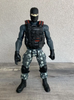 TRUE HEROES SENTINEL1 SHADOW Toys R Us 12” Military Action Figure, Pre-Owned - Image 1 of 4