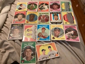 Lot (25) 1959 Topps Baseball Cards - Some High Numbers - Good to EX - All Cards - Bild 1 von 4