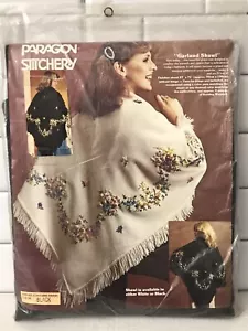 Kit de costura vintage 1978 chal guirnalda paragon #0933 negro floral sellado - Imagen 1 de 5