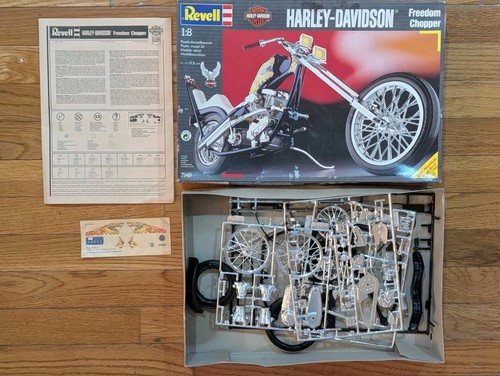 Revell 7949 1:8 Harley-Davidson Freedom Chopper Motorcycle Model Kit | eBay