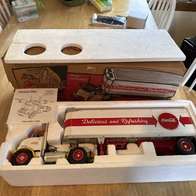 Coca-Cola 1954 GMC Tractor Trailer 1/25 Scale Die-cast Metal 1997 Ertl - Image 1 of 4