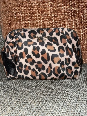 Bolsa cosmética Kate Spade Chelsea leopardo manchado - Imagem 1 de 4