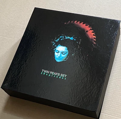 Laserdisc Twin Peaks 29 Episodes Complete Box David Lynch 15 Discs 1991 Tested - Image 1 of 4