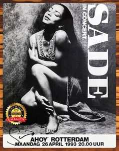 Sade - En concierto - 1993 - Reimpresión autógrafa - Raro - Letrero de metal 11 x 14 - Imagen 1 de 4