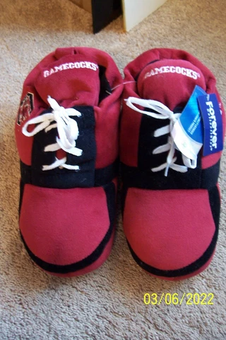 South Carolina Gamecocks Slippers - Size Large - NWT Cover