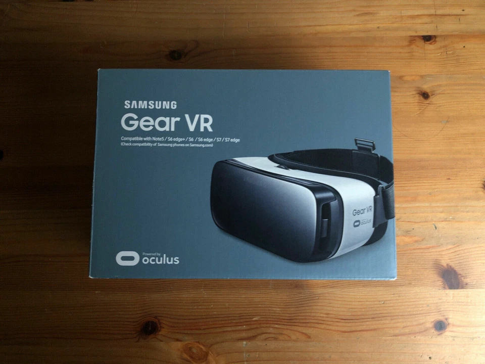 Samsung Gear VR Oculus Virtual Reality Headset 3D Note 5 Galaxy S6, S6 Edge S7 - Image 1 of 1