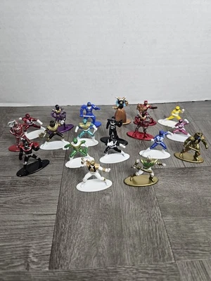 Lote de 19 Juguetes Jada Power Rangers + Nano Figuras de Metal Mini-Figuras DieCast Metal Foto 1 de 4