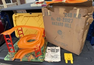 Vintage 1969 Hot Wheels Hazard Hill Race Car Set w/ Box Missing Broken Pieces - Bild 1 von 24