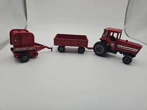 Vintage ERTL International 5088 Tractor with Cab Bailer, Wagon 1:64 - Picture 1 of 15