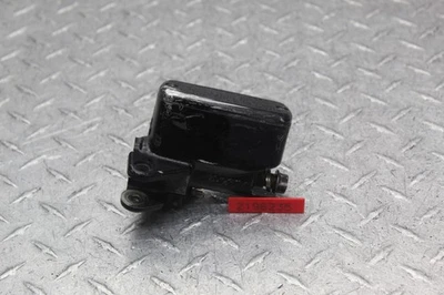 Triumph Daytona 675 2007 cilindro maestro delantero Foto 1 de 4