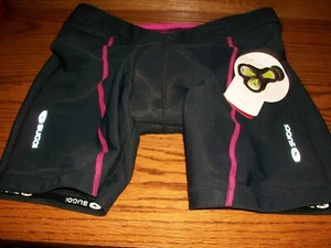 Sugoi Damen-Radshorts Größe XL schwarz 6 "Innennaht - schwarz pink - neu mit Etikett - kostenloser Versand - Bild 1 von 2