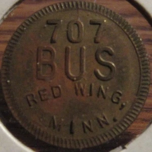 Muy antiguo 707 Cab Co. Red Wing, MN token de autobús de tránsito - latón Minn Minnesota - Imagen 1 de 2