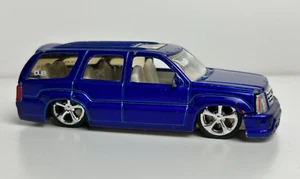 Dub City 2002 Cadillco / Cadillac Escalade - Jada Toys 10312 - 1/64 - Bild 1 von 12