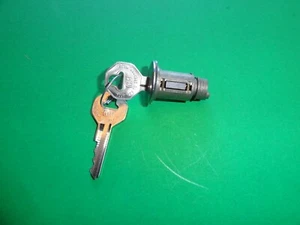 1961-62-1963-1964-1965 PONTIAC GTO LEMANS IGNITION LOCK & 2 GM OCTAGON KEYS-NEW - Picture 1 of 2