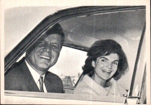 1964 Topps JFK #61 JFK & Jackie H71