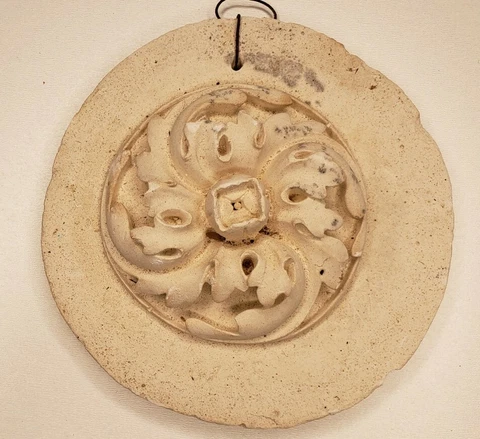CAST PLASTER ART NOUVEAU FLORAL FLOWER PLAQUE 5" VINTAGE Cover