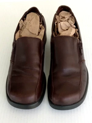 Sz 7.5 Naturalizer Cheery  Loafer Square Box Toe Zipper Dark Brown Leather Shoes - Image 1 of 4