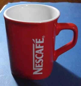 Rara tazza/tazza da caffè rossa da lettura Nestlé NESCAFE vintage ceramica 250 ml/8 fl oz - Foto 1 di 4