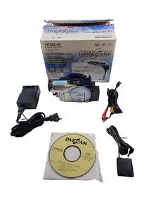 Videocámara DVD Hitachi DZ-MV550A con zoom óptico 18x (IOB) - Imagen 1 de 11