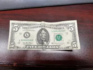 5 Dollar Bill RARE 1995 Serial L - Picture 1 of 2