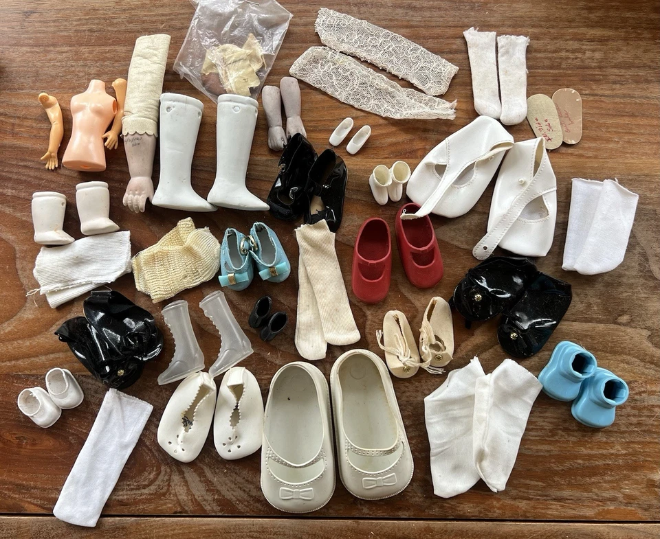 Lote de zapatos para muñeca - Madame Alexander Elise Cissette Ginny piezas zapatos de vinilo y fieltro Foto 1 de 4