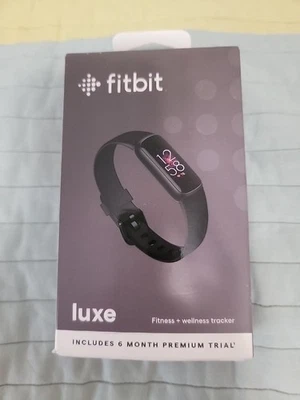 Fitbit - Luxe Fitness & Wellness Tracker - Graphite USED - Image 1 of 4