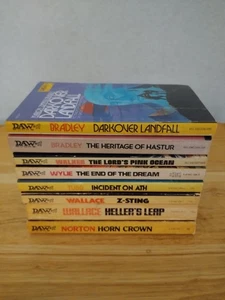 Vintage Sci-Fi Fantasy Daw Books Paperback Lot Of 8 1972-1981 - All 1st Printing - Picture 1 of 15
