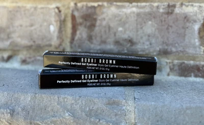 Delineador de ojos en gel Bobbi Brown perfectamente definido 0,35 g nuevo en caja elige tu tono Foto 1 de 2