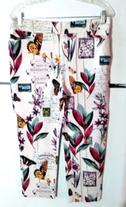 WOMEN'S CHICO'S FLORAL BUTTERFLY STAMP PRINT CAPRI CROPPED PANTS SIZE 1 M 8 - Picture 1 of 3