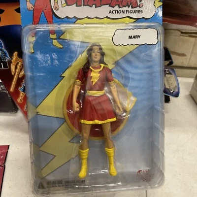 DC Direct Shazam! Figura de acción variante Mary Red Outfit NUEVA Foto 1 de 3