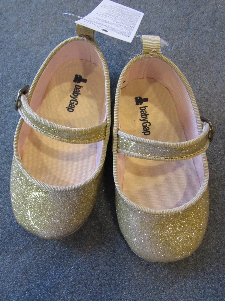 Nuevo con etiquetas Zapatos para cuna Baby Gap antiguos dorados brillantes suela suave niño pequeño 18-24 meses Foto 1 de 1