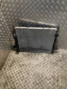 LAND ROVER DISCOVERY L319 Water Coolant Radiator Pcc500112 2.7 Diesel - Picture 1 of 4