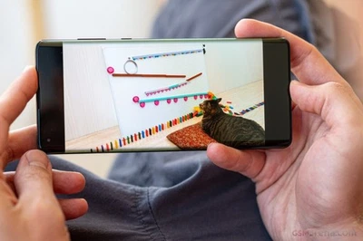 Motorola Edge+ Plus 2020 XT2061 5G 12GB RAM 256GB ROM 108MP Unlocked Smartphone - Image 1 of 4