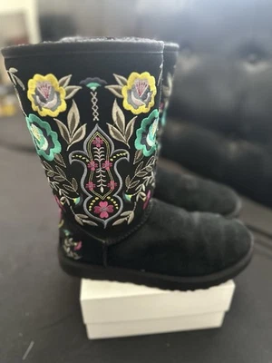 UGG Juliette Floral Embroidery Black Suede  Women Size US 7 Rare 🔥 - Image 1 of 4