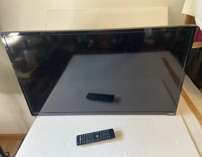 VIZIO 32" HD 720p LED TV Wifi HDMI Series Netflix Youtube E32h-c1 - Image 1 of 4