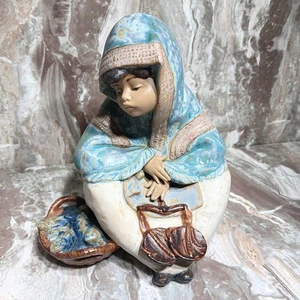 Lladro “ Fish Vendor “ Mädchen Figur Retired 1985 (READ DESCRIPTION) - Bild 1 von 9