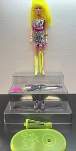 Vintage 1985 Hasbro Jem & the Holograms MISFITS DRESSED PIZZAZZ FASHION DOLL D1 - Picture 1 of 13