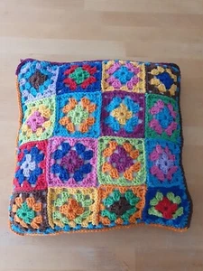 1 Granny Square Häkelkissen Kissen handgefertigt 38 x 38 cm NEU - Bild 1 von 7