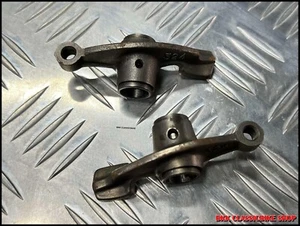 HONDA CB500 CB500K0 K0 - K3 CB500P CB550 CB550F Braccio oscillante quattro valvole / 2 pezzi - Foto 1 di 11