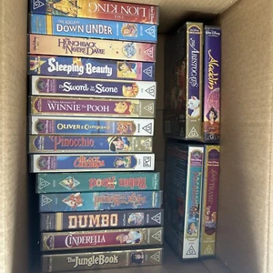 18 X Disney Classics VHS Tapes Bundle - Picture 1 of 5
