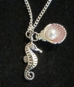 Collana cavalluccio marino in argento con conchiglia rosa e perle catenina 18" - Foto 1 di 2