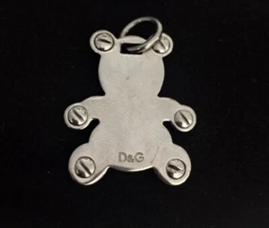 Ciodolo acciaio D&G a forma di orsetto liscio con logo cm 3  - Foto 1 di 2