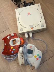 Sega Dreamcast Console Bundle With 2 Controllers VMU & Nyko Expansion TESTED