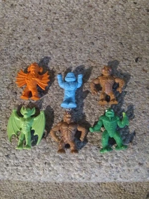 70s Diener 6 Eraser Figures Horta Kaijou Amphibian Insect Cyclops Bat Creature  - Image 1 of 4